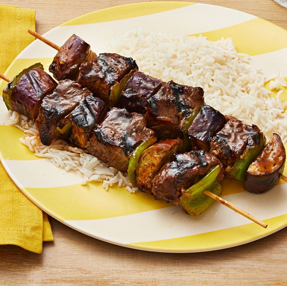 Kebabs: The Skewered and Grilled Meat Dish – Recette Magazine